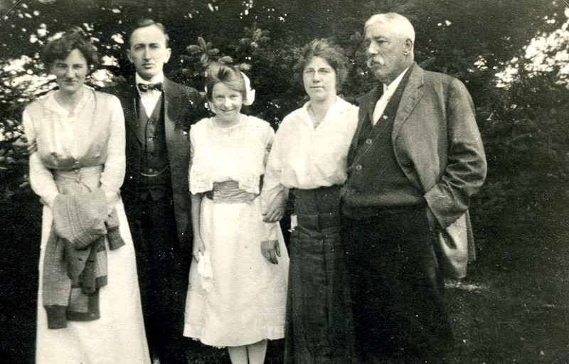 Fred and Millicent Pincock (2nd from left)
